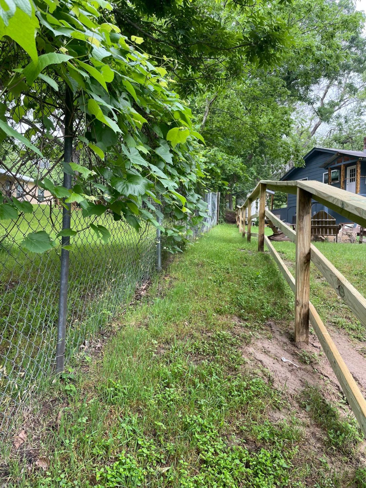 Rv Located On Private Property, Providing Access To The Guadalupe River, Accommodates Up To 5 Guests New Braunfels Luaran gambar